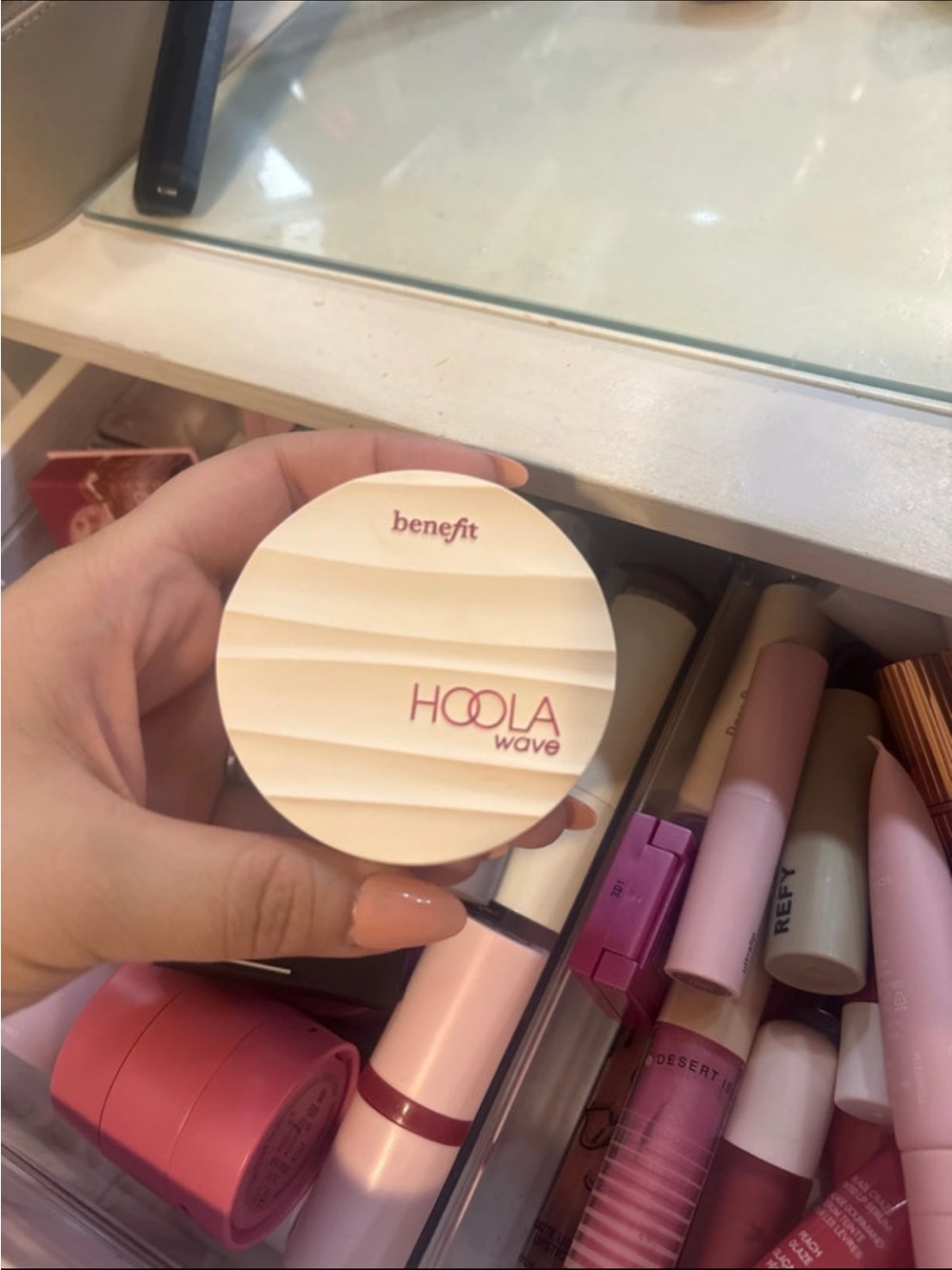 Benefit HOOLA Wave Bronzer - Cream and Tan Packaging